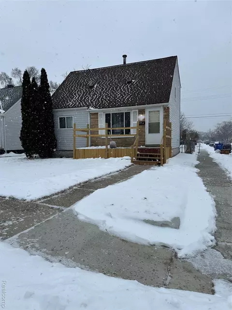 24602 Berry Ave, Warren, MI 48089