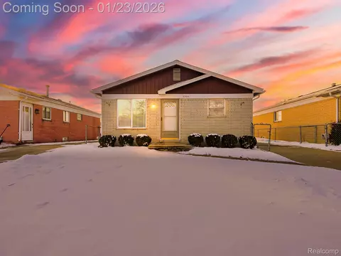 32105 Knapp Ave, Warren, MI 48093