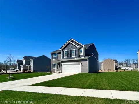 54407 Heron Cir, Chesterfield, MI 48047