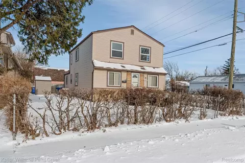 8523 Republic Ave, Warren, MI 48089