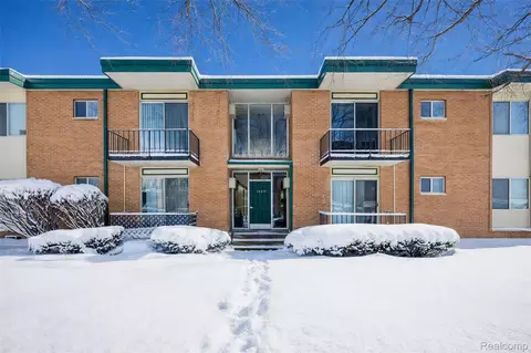 1850 Axtell Dr #2, Troy, MI 48084