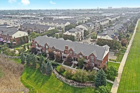 View/Area - 1546 Devon Ln, Troy, MI 48084 photo 2 of 4