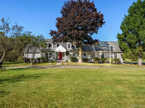 3360 S Hadley Rd, Brandon, MI 48462