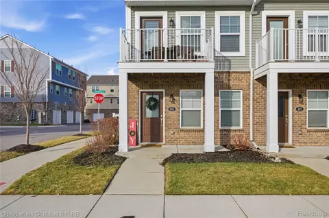 401 Jeff Keeton Dr #40, Hazel Park, MI 48030
