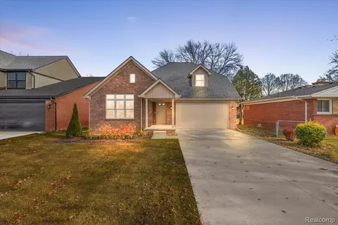 28710 Little Mack Ave, Saint Clair Shores, MI 48081