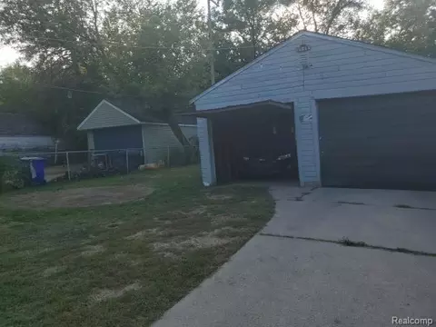 7407 Rosemont Ave, Detroit, MI 48228