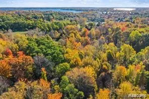 5920 Greer Rd, West Bloomfield, MI 48324