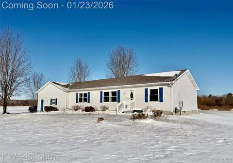 7330 Smiths Creek Rd, Kimball, MI 48074