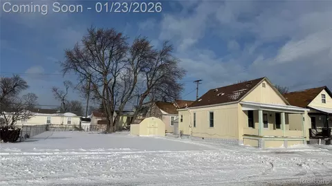 1103 Miller St, Port Huron, MI 48060