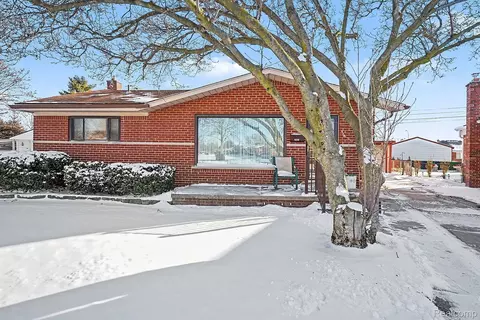 29801 Lonnie Dr, Westland, MI 48185