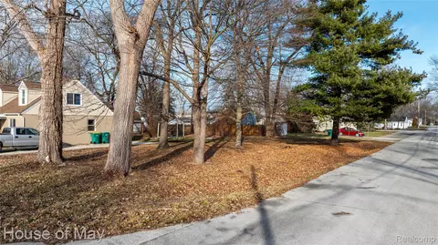 00 Liddle, Brownstown, MI 48183