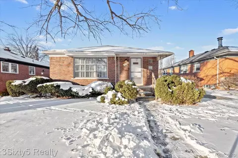 18650 Grey Ave, Allen Park, MI 48101