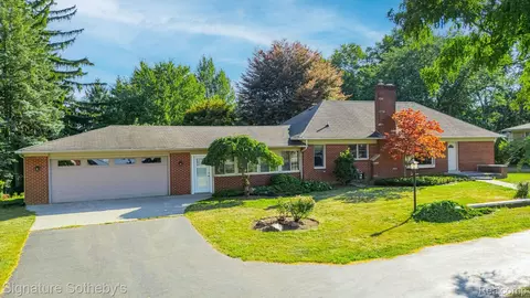 11500 30 Mile Rd, Washington, MI 48095