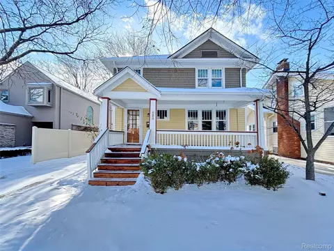 636 Landon St, Birmingham, MI 48009