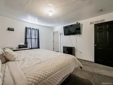 Bedroom - 34460 Van Born Rd, Wayne, MI 48184 photo 6 of 7