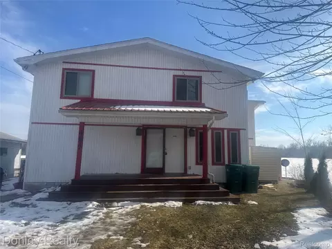 4677 Point Ct, Dayton, MI 48760
