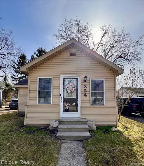 324 E Center St, Petersburg, MI 49270