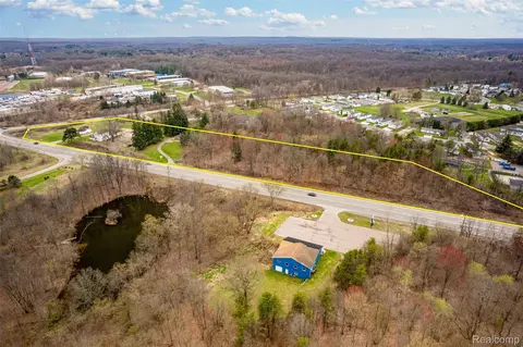 10655 Dixie Hwy, Springfield, MI 48350