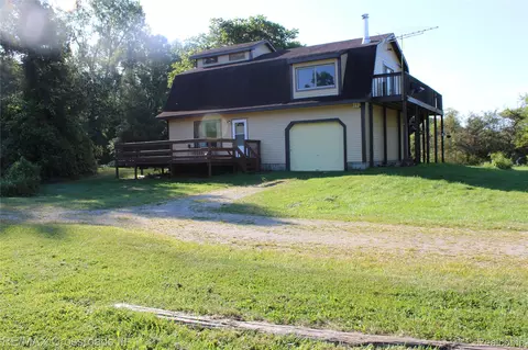 49765 Willis Rd, Sumpter, MI 48111