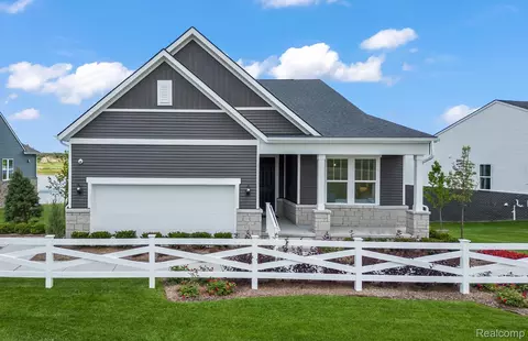 3388 Beech Bark Ct, Milford, MI 48381