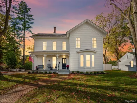 319 Chandler St, Romeo, MI 48065