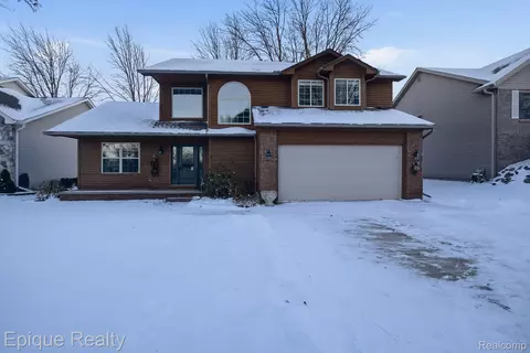 4085 Blue River Dr, St. Clair, MI 48079