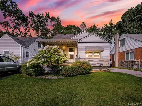 21733 Rausch Ave, Eastpointe, MI 48021