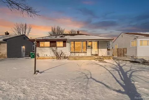 33532 Leona St, Garden City, MI 48135