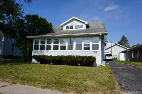 2008 University Ave, Flint, MI 48504