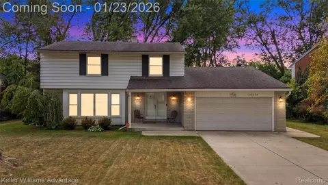 30276 Spring River Dr, Southfield, MI 48076