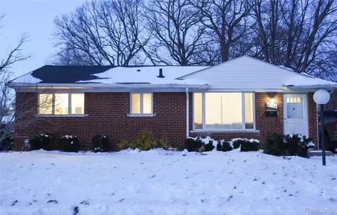 32564 Hazelwood St, Westland, MI 48186