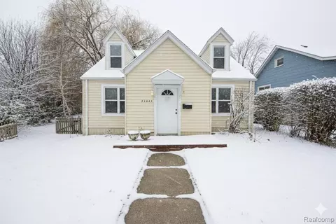 24643 Lambrecht Ave, Eastpointe, MI 48021