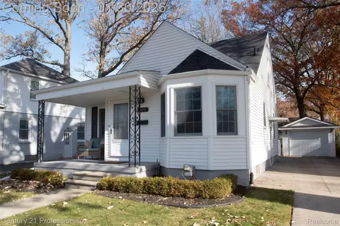 900 N Rembrandt Ave, Royal Oak, MI 48067