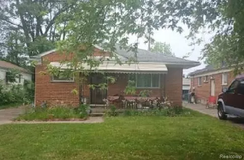 19930 Gaylord, Redford, MI 48240