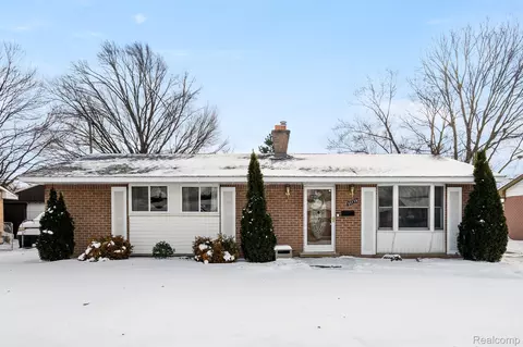 35739 Thames St, Westland, MI 48186