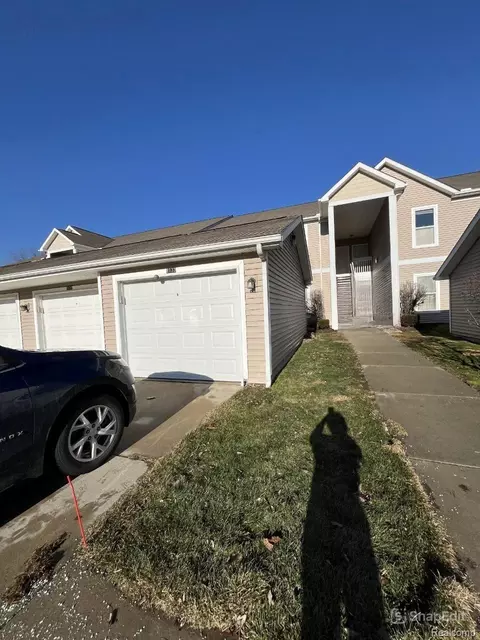 8133 Autumn Woods Trl, Superior, MI 48198