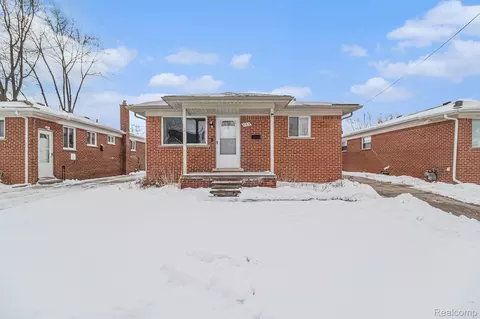 663 Highland Ave, Lincoln Park, MI 48146