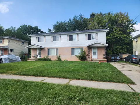 58085810 Orchard Ct, Lansing, MI 48911