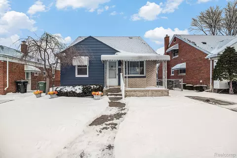 15562 Warwick Ave, Allen Park, MI 48101