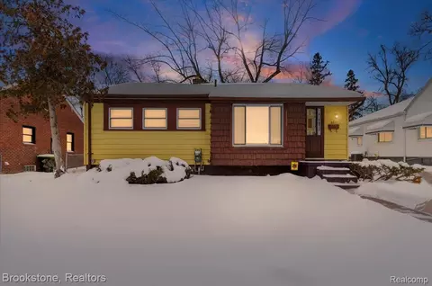 951 Argyle Ave, Pontiac, MI 48341