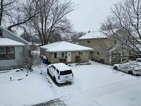 6039 N Silvery Ln, Dearborn Heights, MI 48127