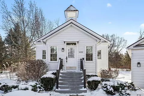 41415 Copper Creek Dr, Canton, MI 48187