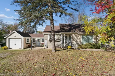1127 E Commerce St, Milford, MI 48381