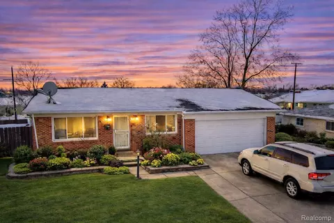 24955 Beierman Ave, Warren, MI 48091