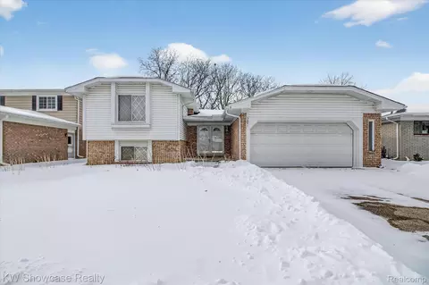 5681 Wedgewood Rd, Canton, MI 48187