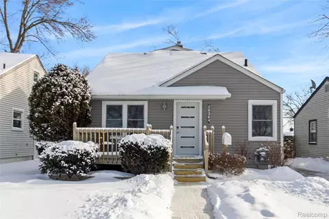 26364 Hampden St, Madison Heights, MI 48071