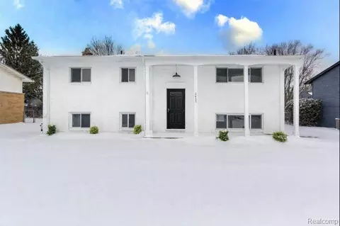 2435 Serra Dr, Sterling Heights, MI 48310