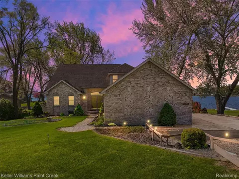 10045 Highland Rd, White Lake, MI 48386
