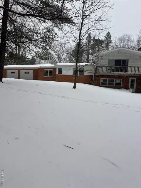 4662 N Lapeer Rd, Deerfield, MI 48421