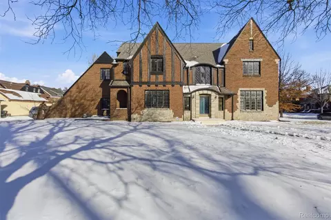 9500 La Salle Blvd, Detroit, MI 48206